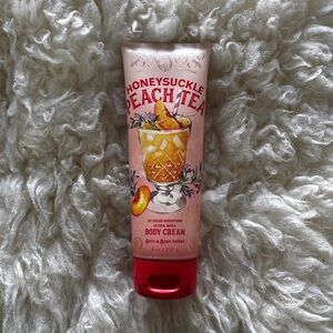 New BBW Honeysuckle Peach Tea Ultra Shea Body Cream